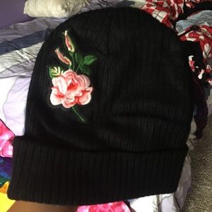 🔥2 FOR $10🔥Floral rose beanie